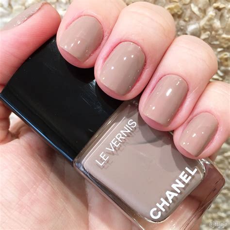 Chanel nail polish new dawn